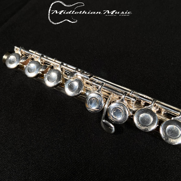 Gemeinhardt Pre-Owned 2SP Silver Plated Closed Hole Flute w/Case #J16066 - Very Good!