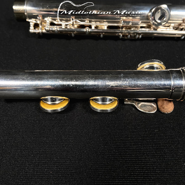 Gemeinhardt Pre-Owned 2SP Silver Plated Closed Hole Flute w/Case #J16066 - Very Good!